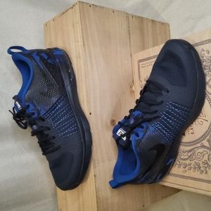 Mens Max Effort TR Amp training sneakers sz 13